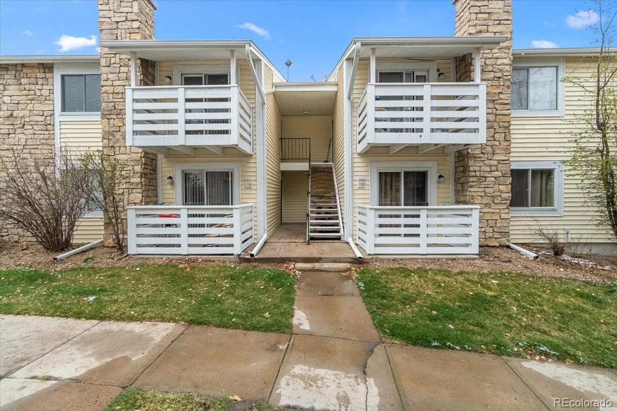 8555 Fairmount Drive #D204 Denver CO 80247 MLS #REC1768082 06092026073231 1200 11