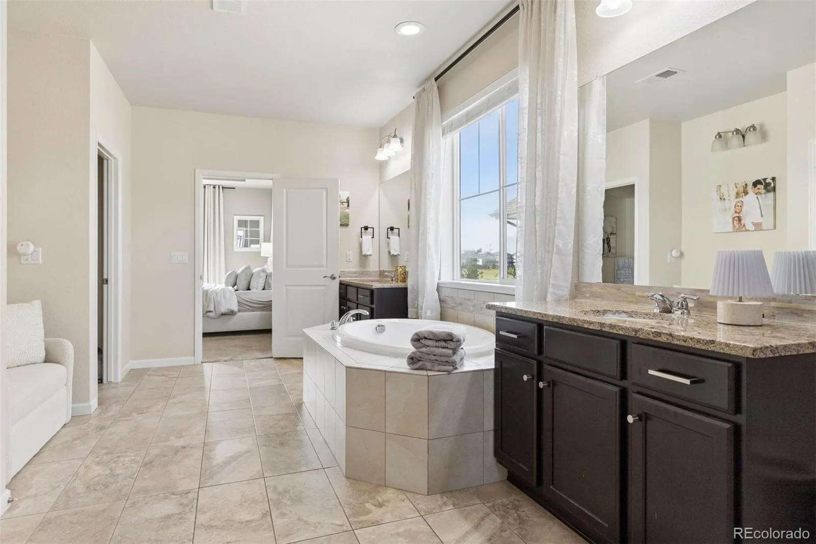 7585 S Quantock Court Aurora CO 80016 | MLS #REC1768835 10092026192157 1600 21