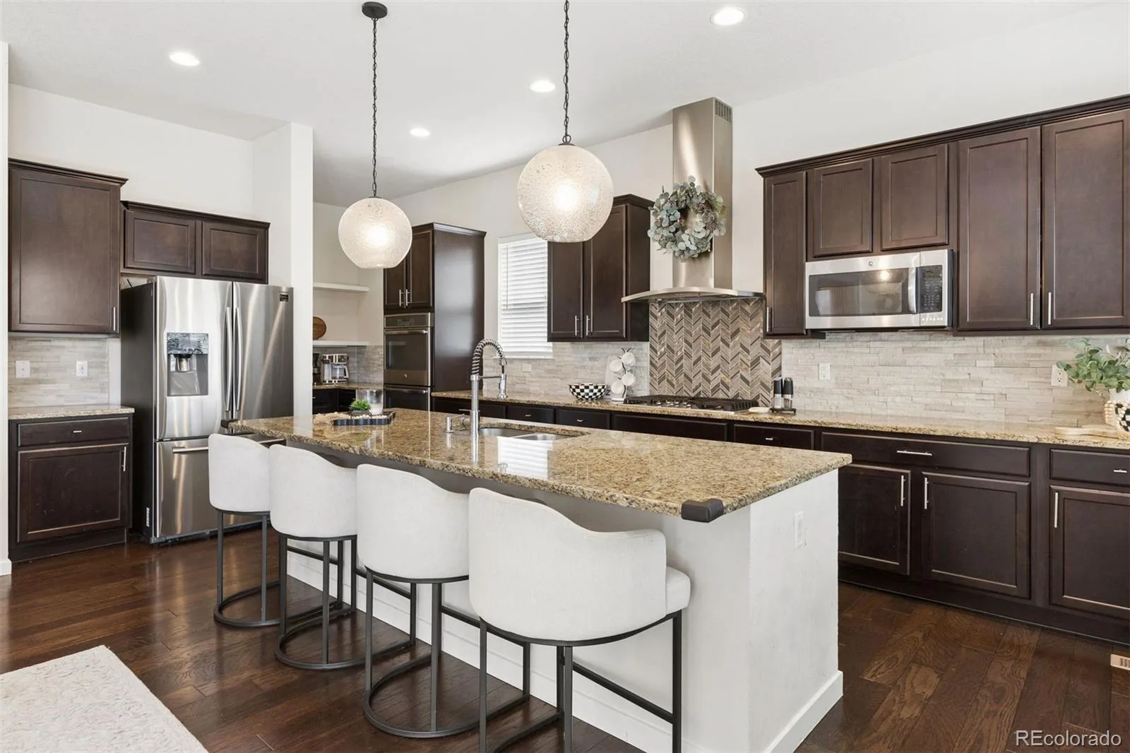 7585 S Quantock Court Aurora CO 80016 | MLS #REC1768835 10092026192157 1600 8