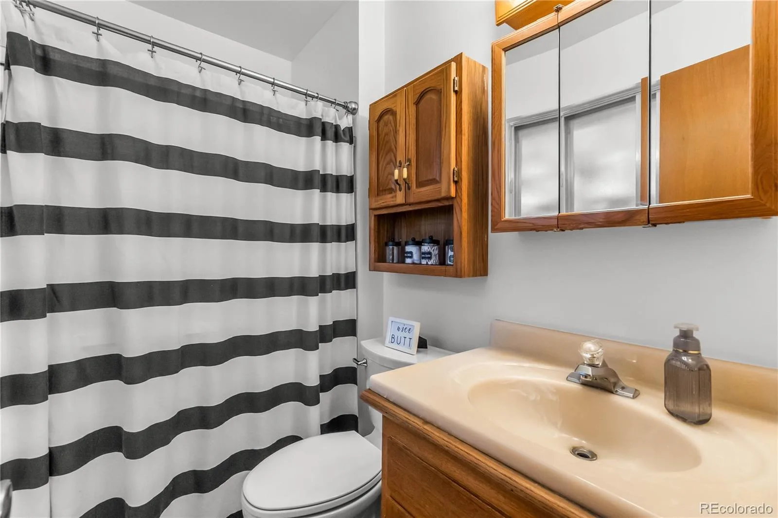 6295 S Humboldt Place Centennial CO 80121 | MLS #REC1769217 08232026185351 1600 27