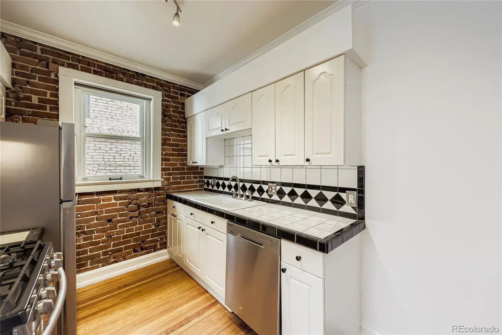 10212025211912 1600 6