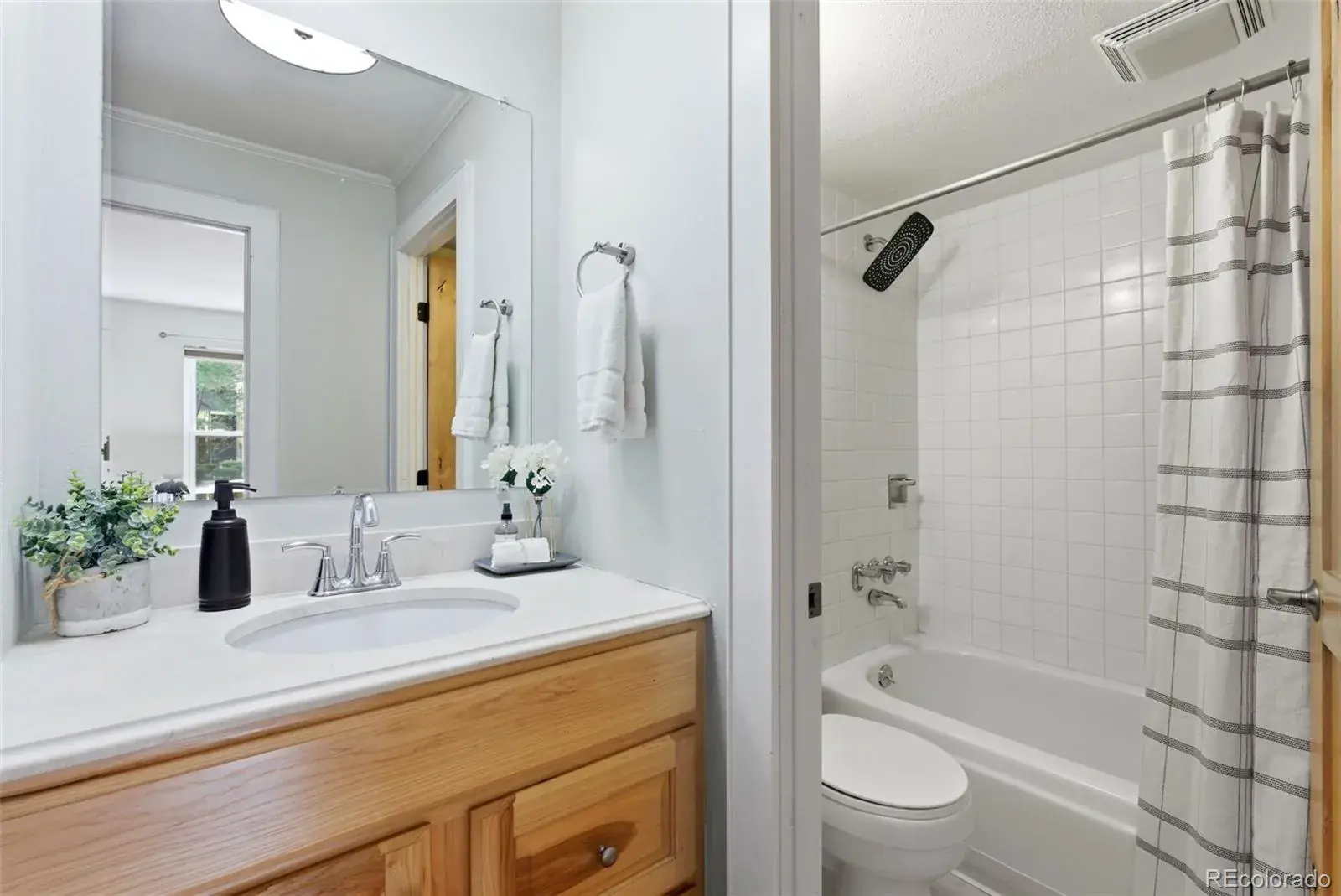 03032026182755 1600 33