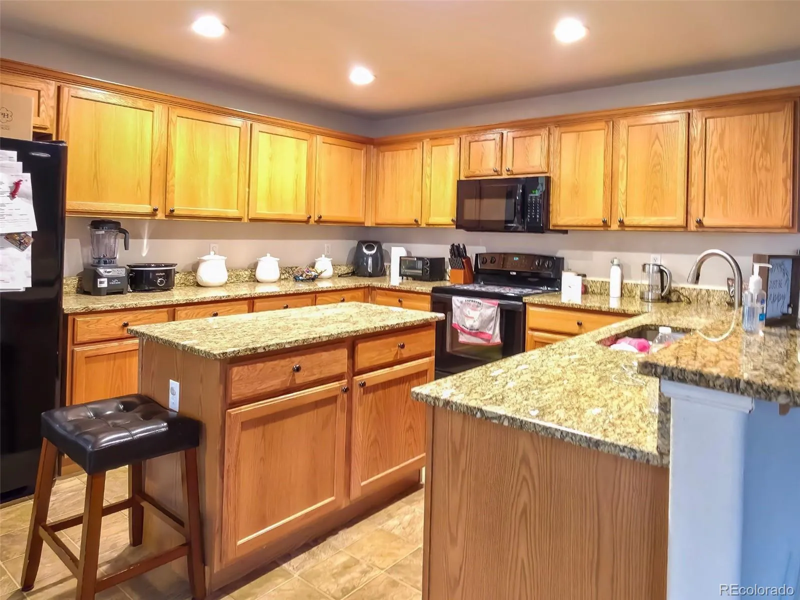 5560 Lewiston Street Denver CO 80239 MLS #REC1772244 04302026010654 1600 11