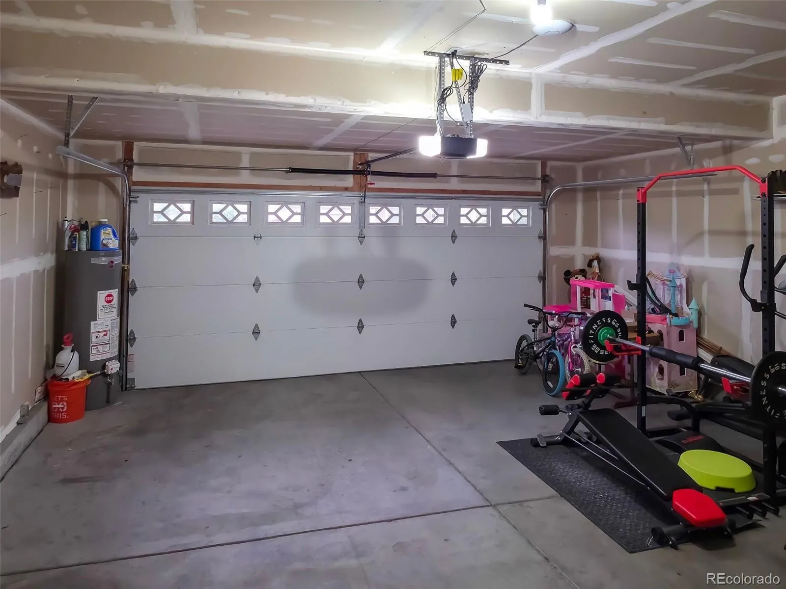 5560 Lewiston Street Denver CO 80239 MLS #REC1772244 04302026010654 1600 12