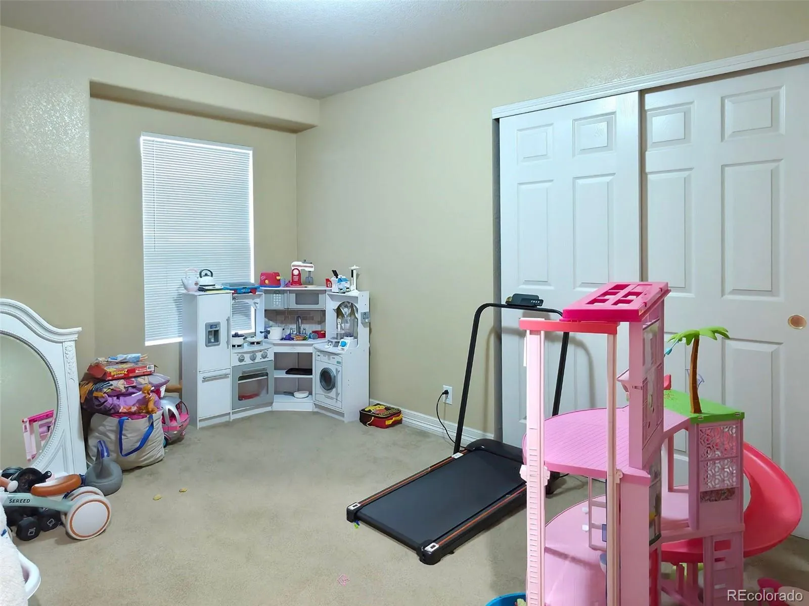 5560 Lewiston Street Denver CO 80239 MLS #REC1772244 04302026010654 1600 18