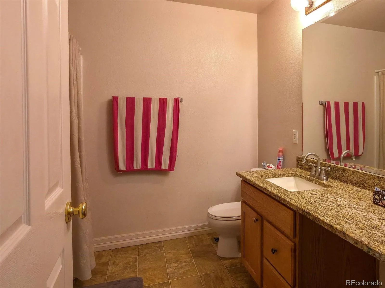 5560 Lewiston Street Denver CO 80239 MLS #REC1772244 04302026010654 1600 19