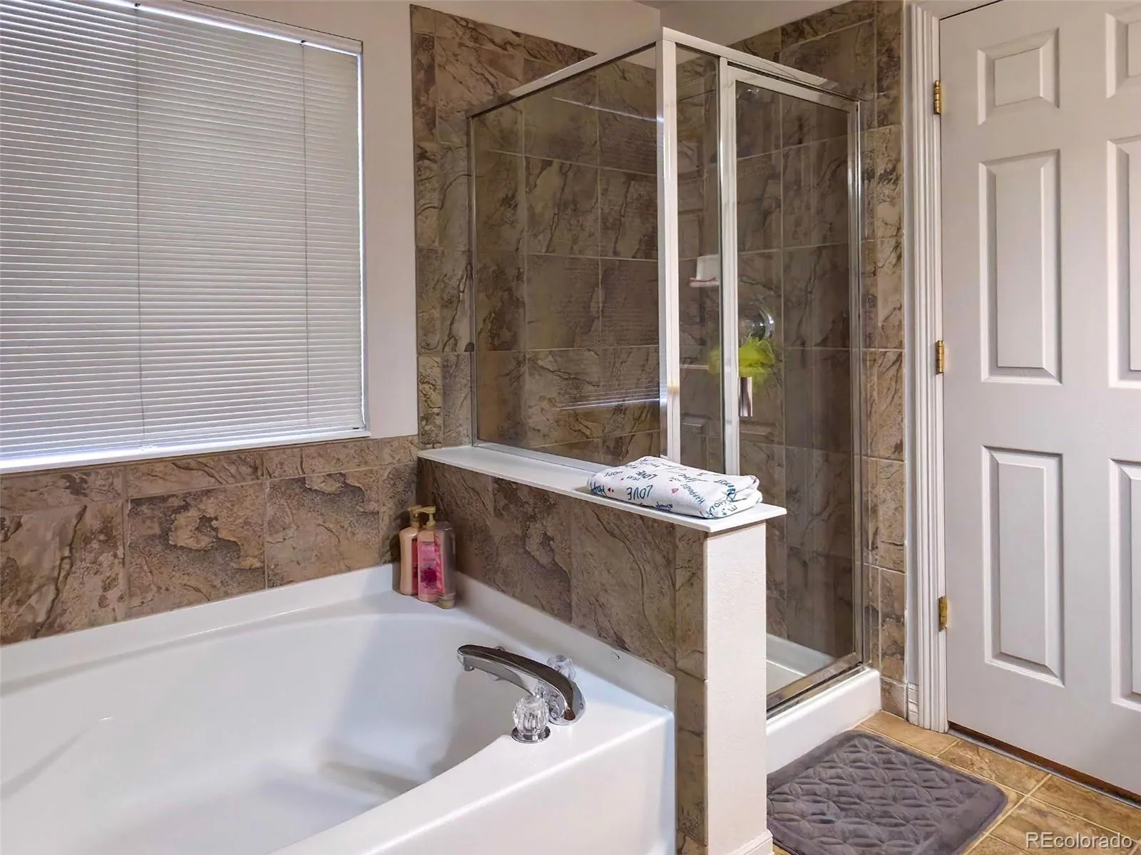 5560 Lewiston Street Denver CO 80239 MLS #REC1772244 04302026010654 1600 23