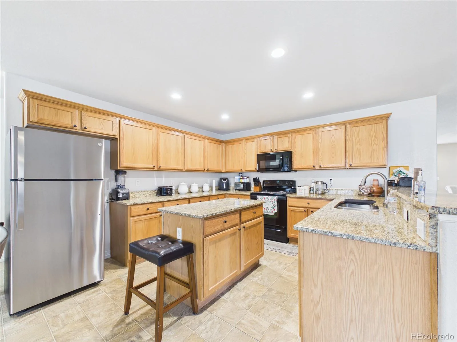 5560 Lewiston Street Denver CO 80239 | MLS #REC1772244 08132026233904 1600 11