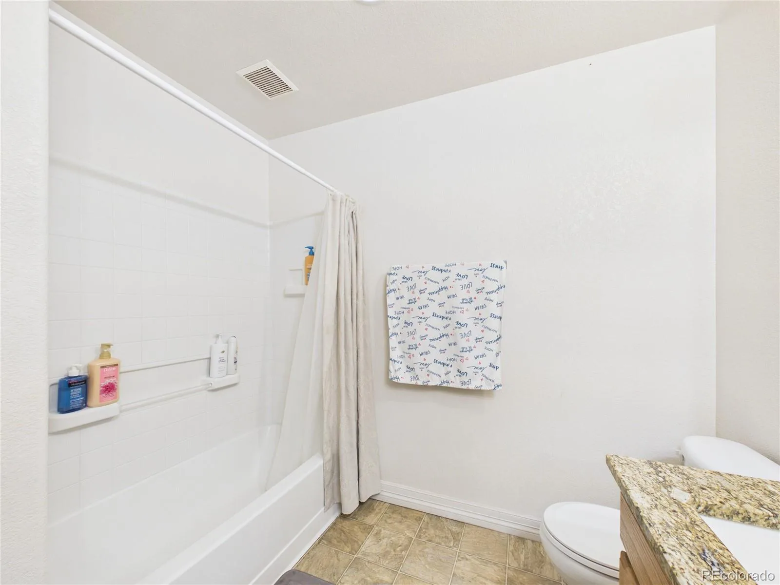 5560 Lewiston Street Denver CO 80239 | MLS #REC1772244 08132026233904 1600 32