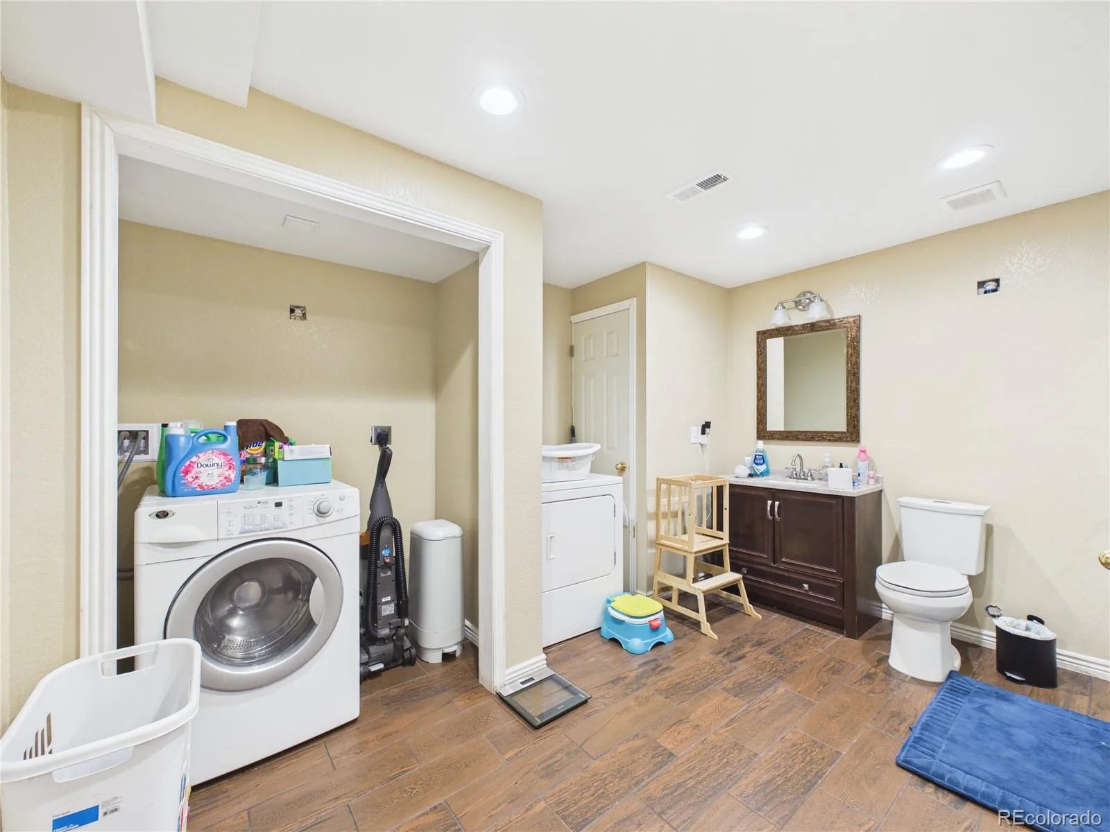 5560 Lewiston Street Denver CO 80239 | MLS #REC1772244 08132026233904 1600 43