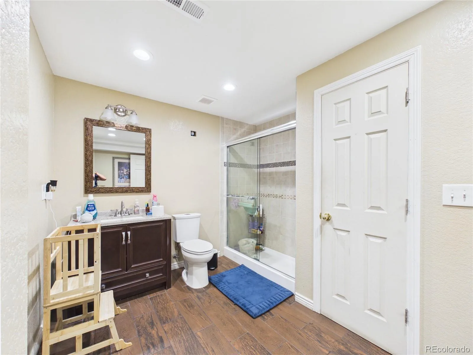 5560 Lewiston Street Denver CO 80239 | MLS #REC1772244 08132026233904 1600 44
