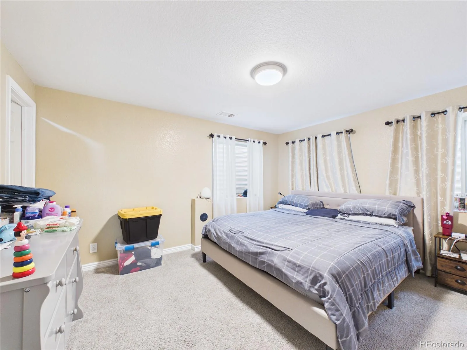 5560 Lewiston Street Denver CO 80239 | MLS #REC1772244 08132026233904 1600 48