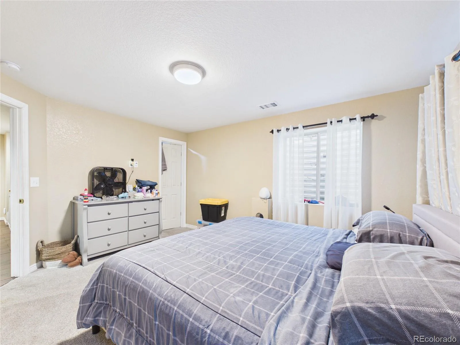 5560 Lewiston Street Denver CO 80239 | MLS #REC1772244 08132026233904 1600 49