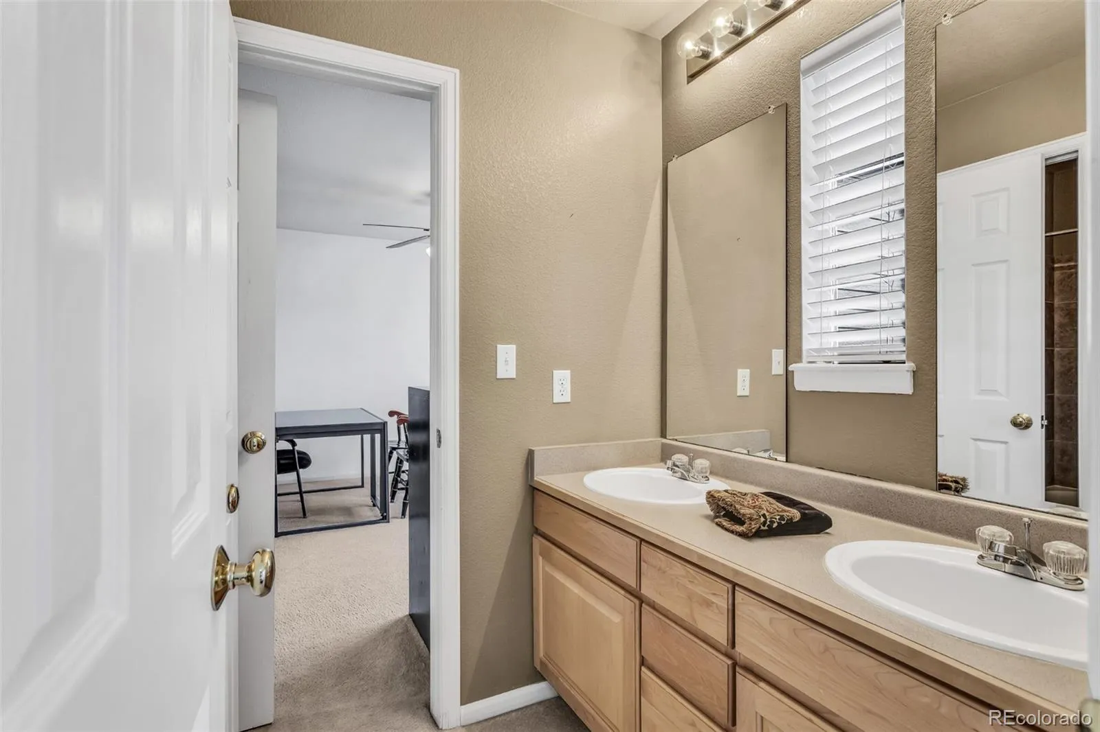 90 S Trenton Street Denver CO 80230 MLS #REC1773163 04212026223413 1600 15