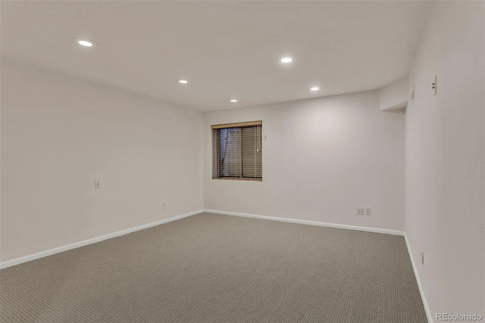 90 S Trenton Street Denver CO 80230 MLS #REC1773163 04212026223413 1600 18