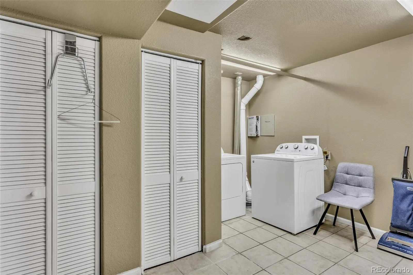 90 S Trenton Street Denver CO 80230 MLS #REC1773163 04212026223413 1600 22