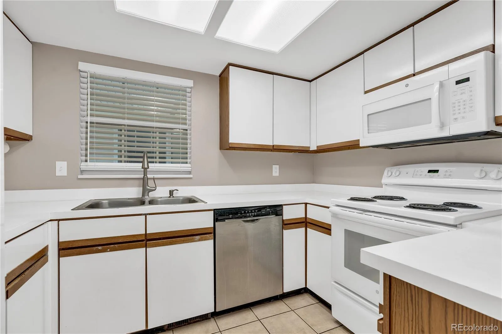12524 E Pacific Circle #B Aurora CO 80014 | MLS #REC1774465 08242026204844 1600 10