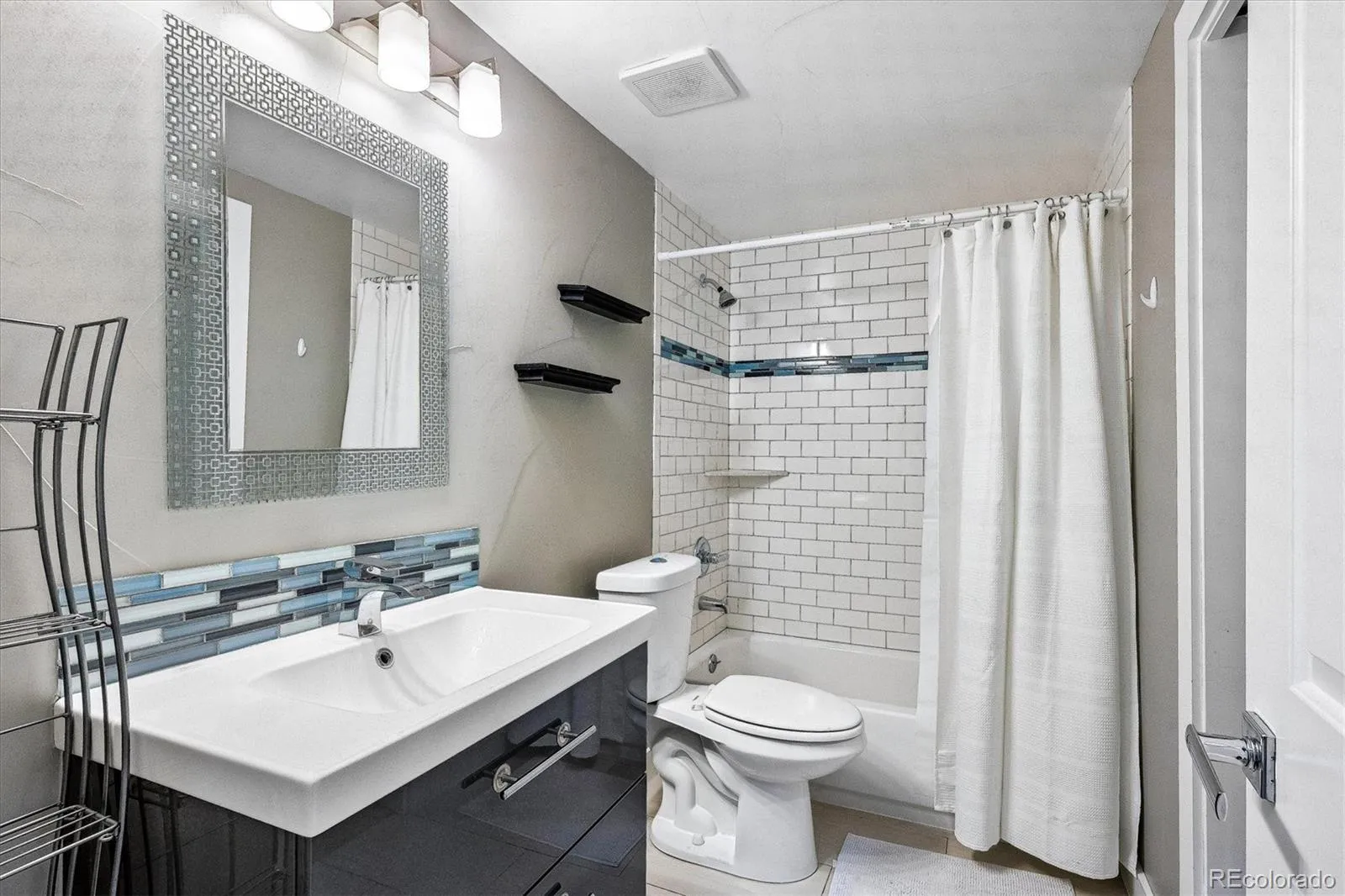 3823 W 39th Avenue Denver CO 80211 MLS #REC1775624 05122026225101 1600 42