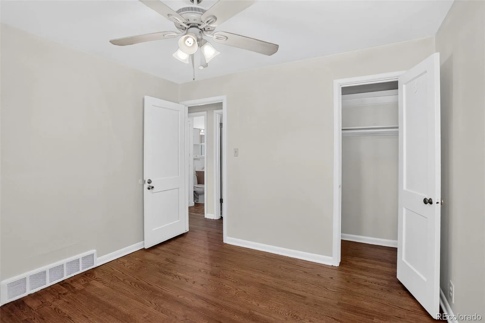 805 Kingston Street Aurora CO 80010 | MLS #REC1776197 08202026143513 1600 14