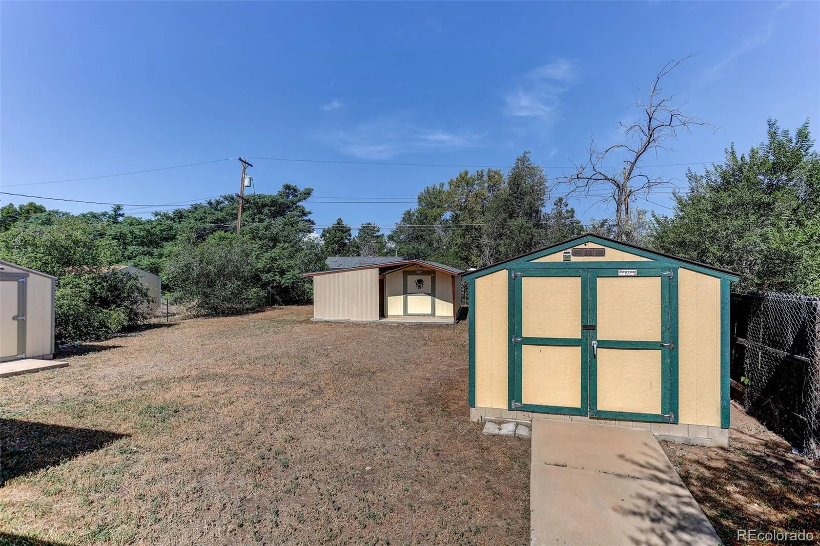 805 Kingston Street Aurora CO 80010 | MLS #REC1776197 08202026143513 1600 23