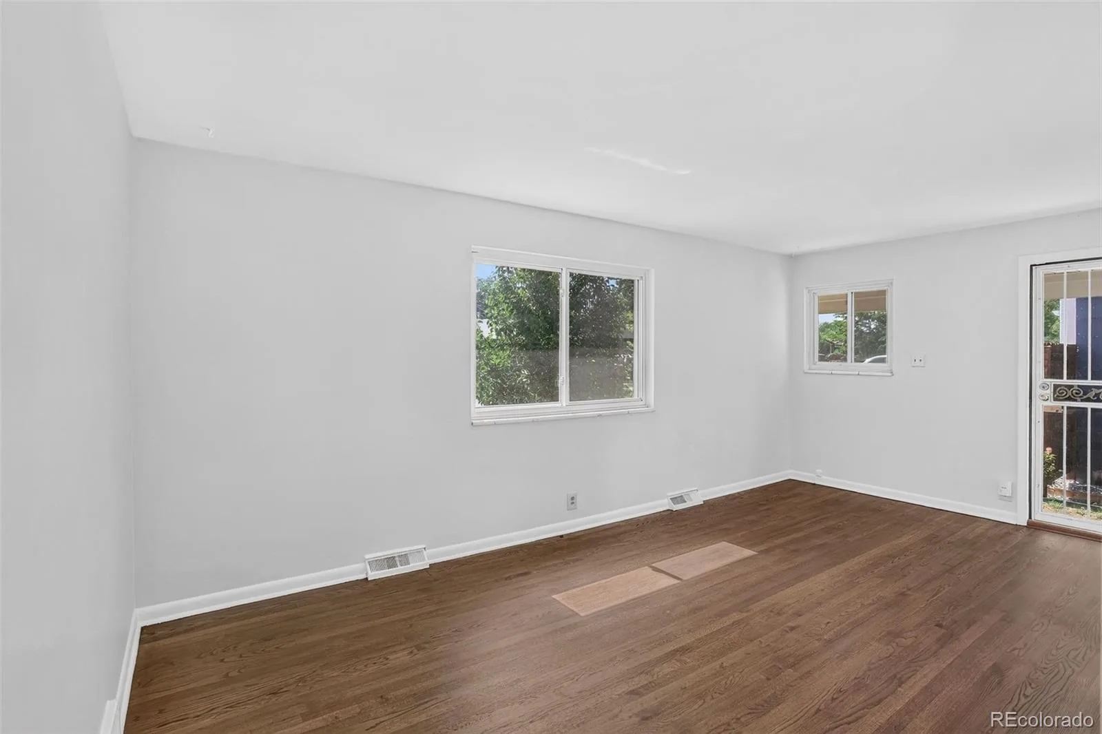 805 Kingston Street Aurora CO 80010 | MLS #REC1776197 08202026143513 1600 9