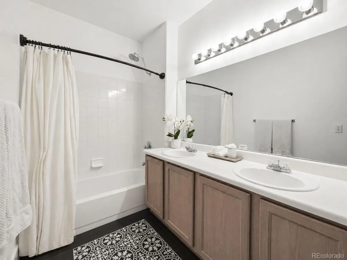8500 E Jefferson Avenue #2F Denver CO 80237 MLS #REC1778572 07222026141648 1200 11