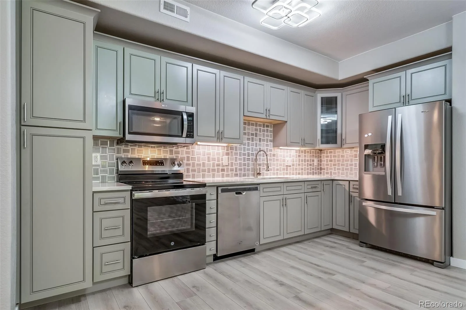 7160 S Wenatchee Way #A Aurora CO 80016 | MLS #REC1780873 06252026140518 1600 13