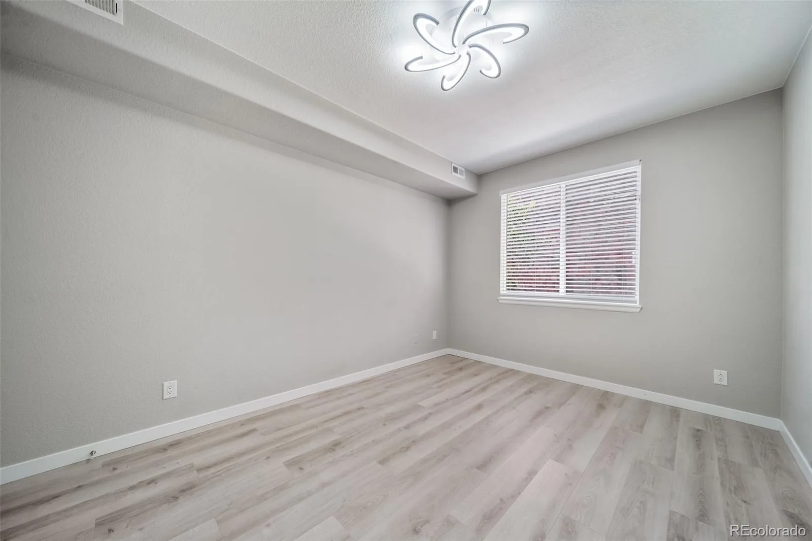 7160 S Wenatchee Way #A Aurora CO 80016 | MLS #REC1780873 06252026140518 1600 28