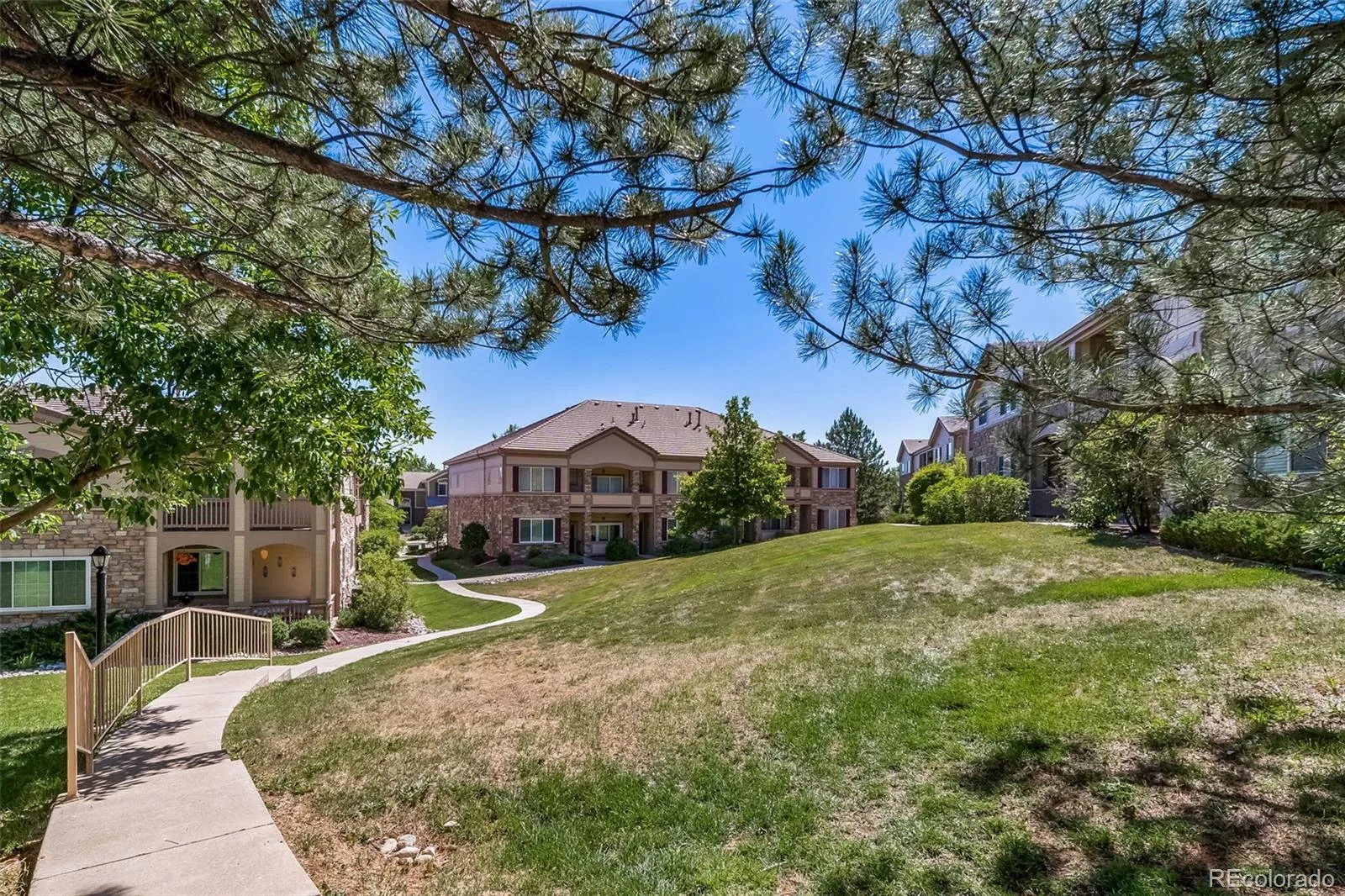 7160 S Wenatchee Way #A Aurora CO 80016 | MLS #REC1780873 06252026140518 1600 33