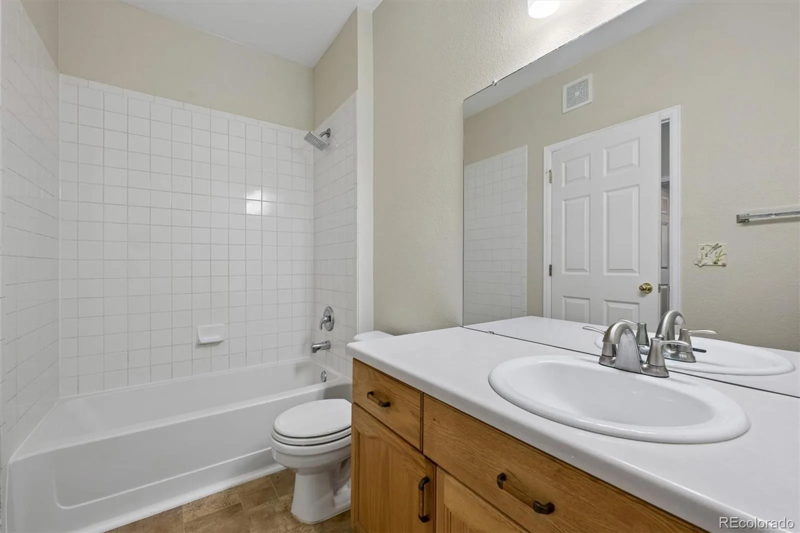 14333 E 1st Drive #102 Aurora CO 80011 | MLS #REC1783388 08112026231731 1600 20