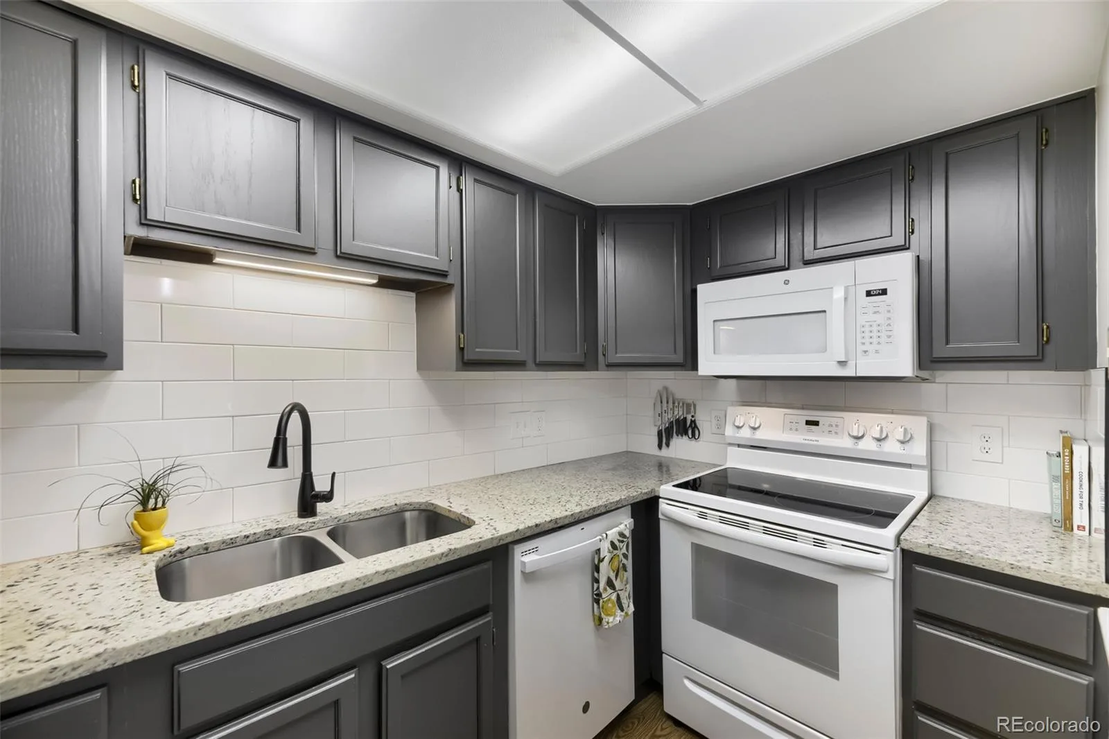 12065 W Chenango Drive Morrison CO 80465 | MLS #REC1785038 08252026200252 1600 4