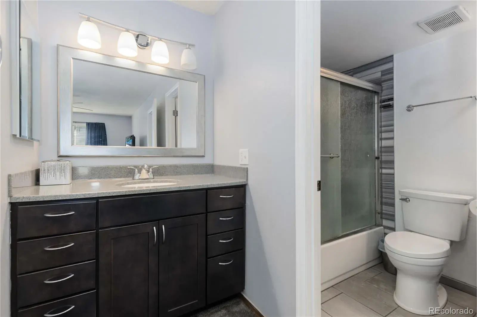 11192025004347 1600 11