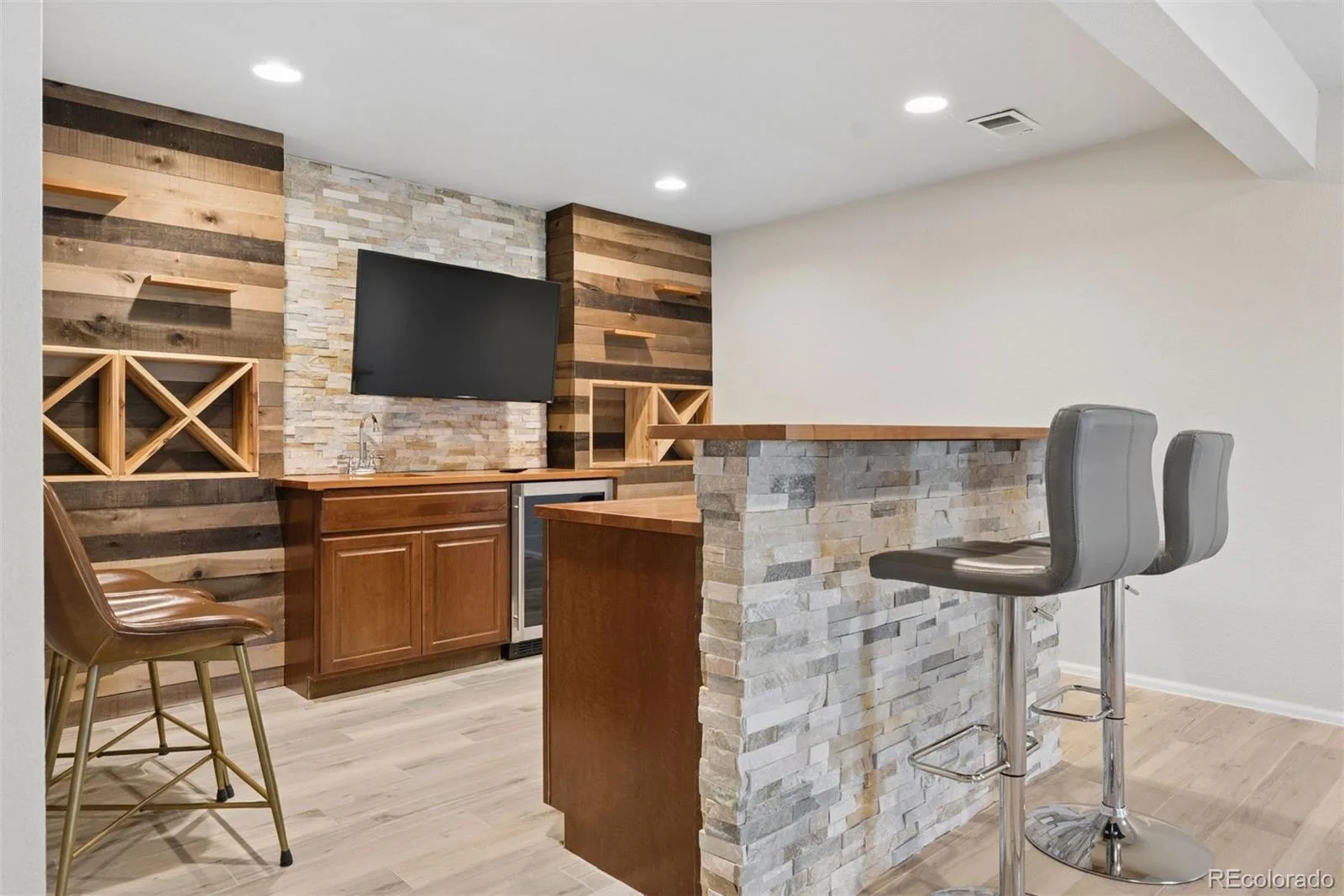 1991 Ashleigh Court Littleton CO 80126 | MLS #REC1787387 08202026162103 1600 20
