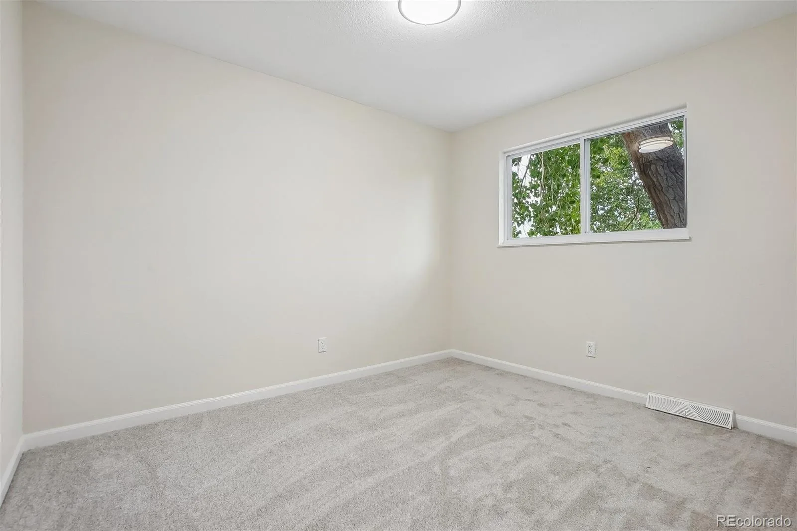 4484 S Eagle Circle Aurora CO 80015 | MLS #REC1787679 10052026213337 1600 20