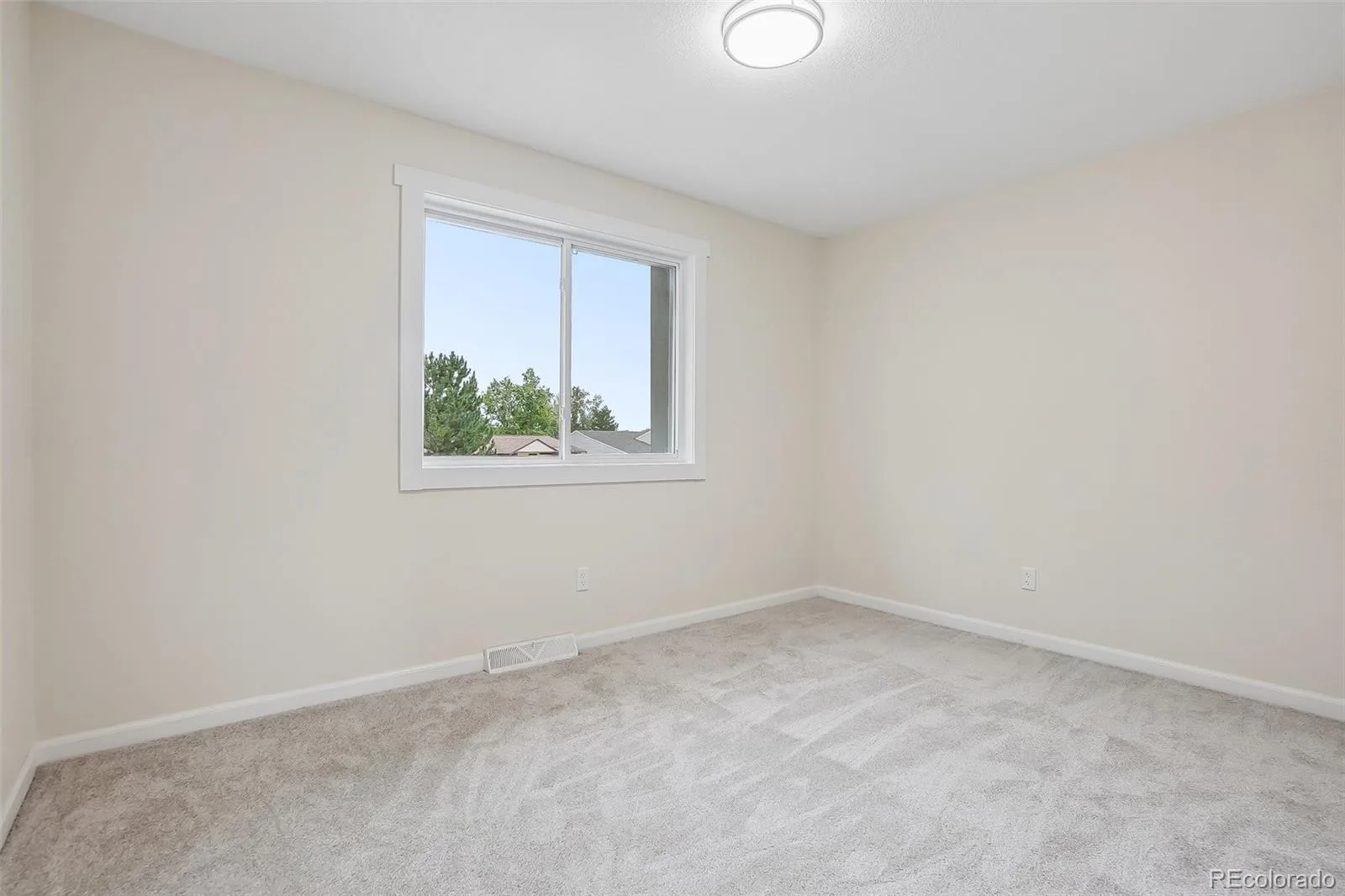 4484 S Eagle Circle Aurora CO 80015 | MLS #REC1787679 10052026213337 1600 22