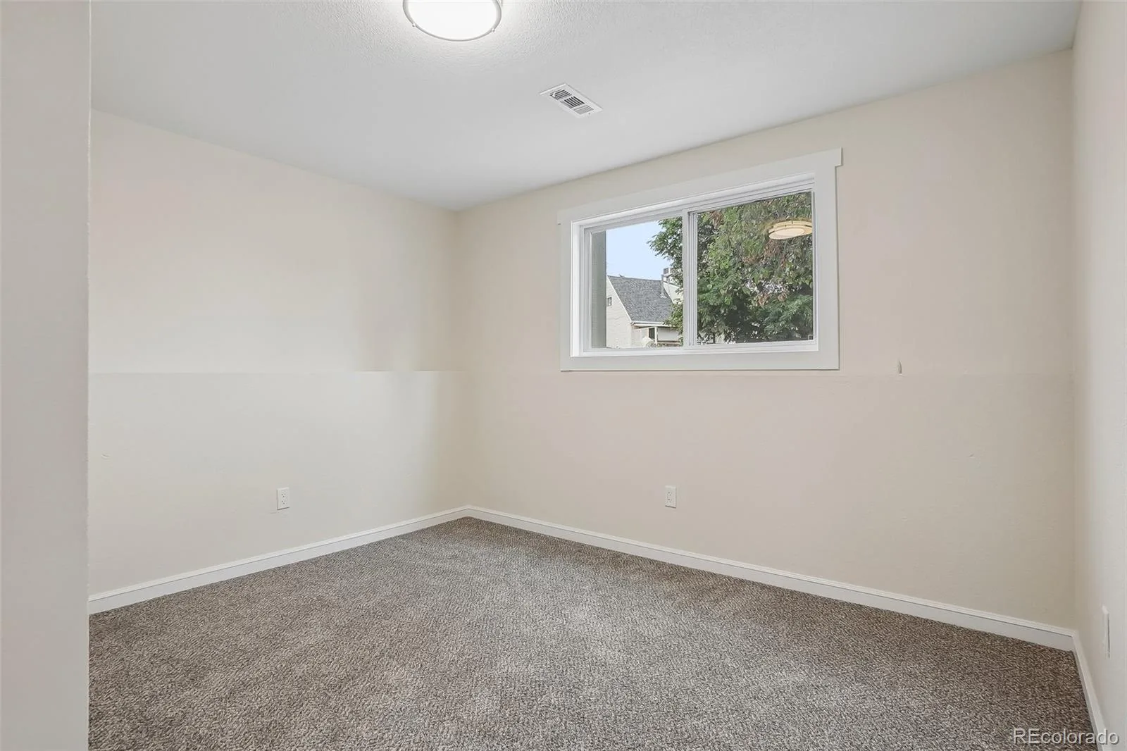 4484 S Eagle Circle Aurora CO 80015 | MLS #REC1787679 10052026213337 1600 27