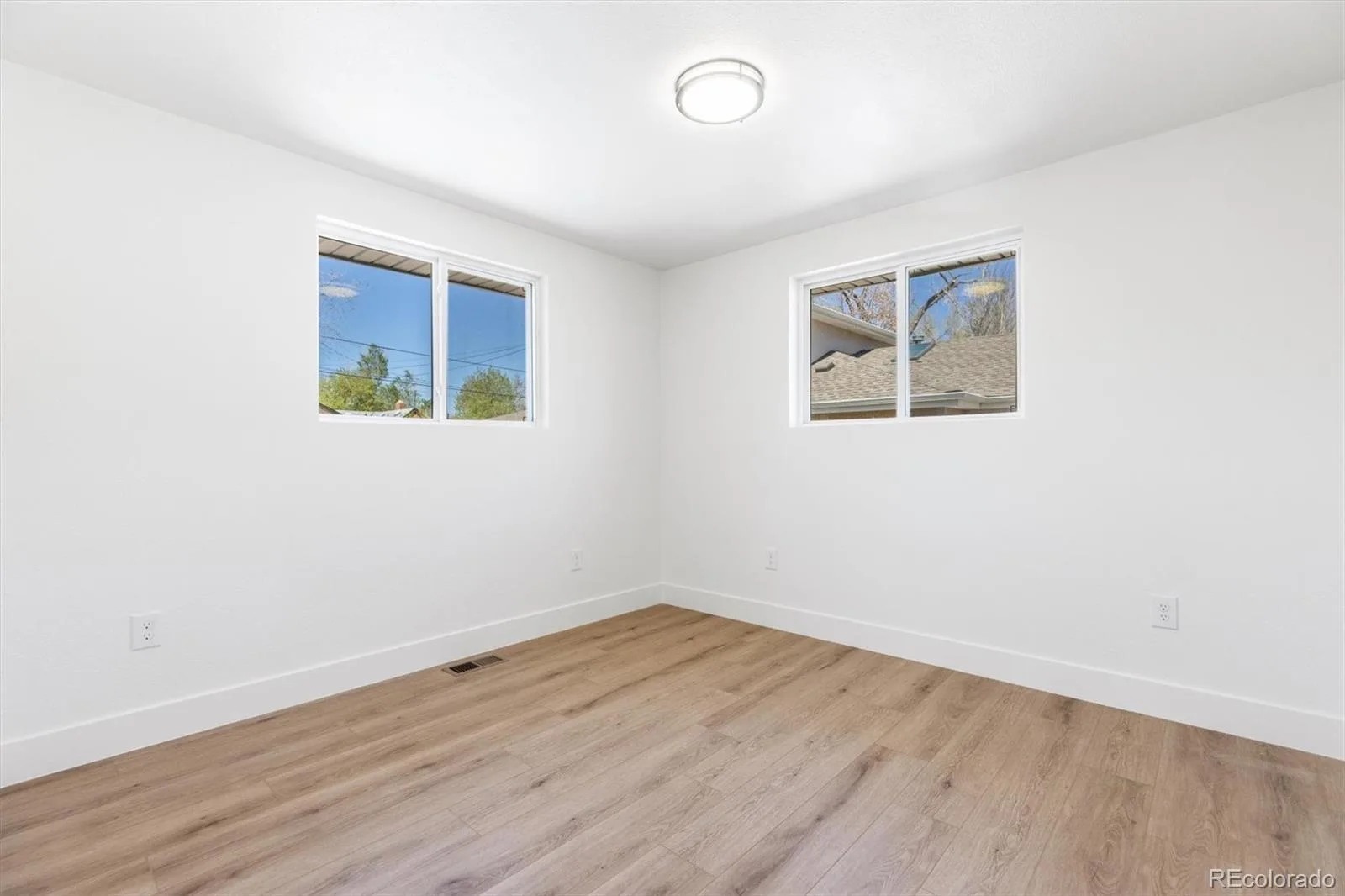 363 S Ivy Denver CO 80224 MLS #REC1788835 06092026154349 1600 11