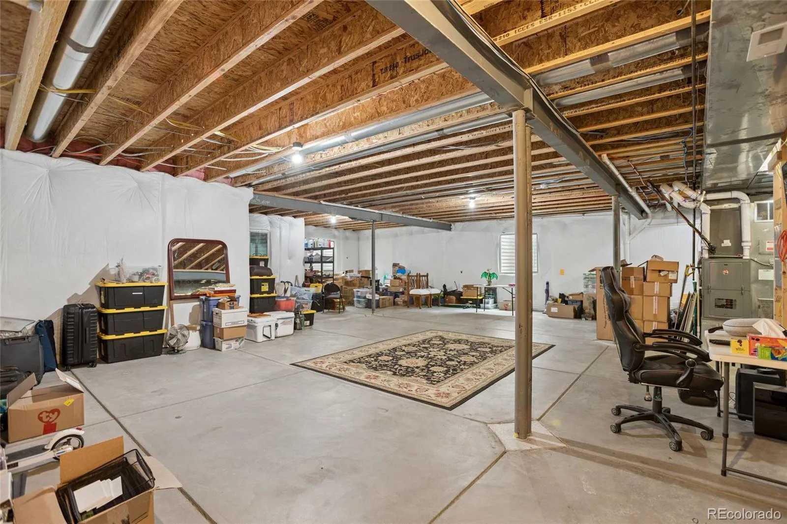 16908 W 86th Avenue Arvada CO 80007 MLS #REC1789877 06012026162007 1600 34