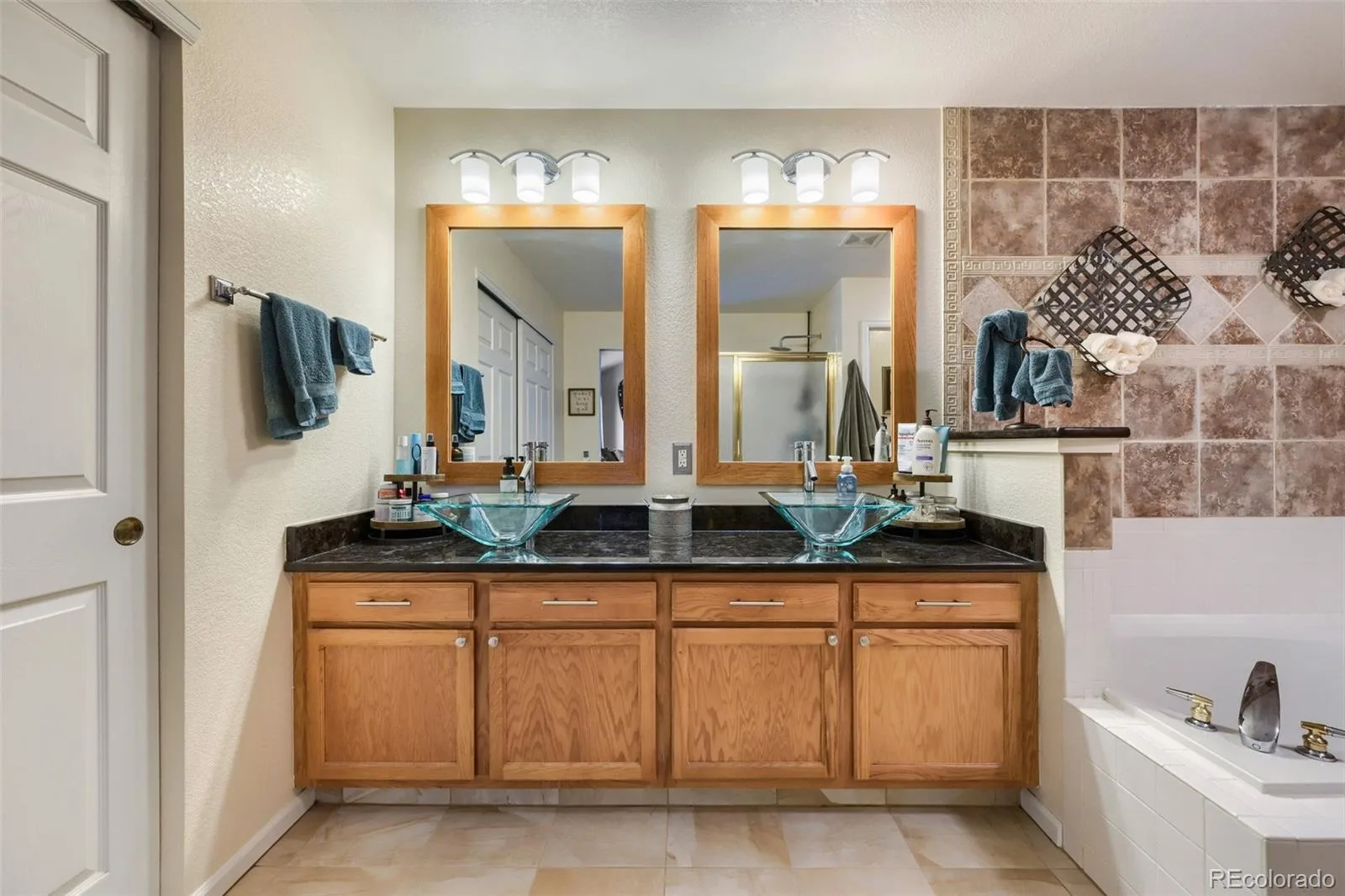 10117 Grove Loop #B Westminster CO 80031 | MLS #REC1791536 08112026215642 1600 23