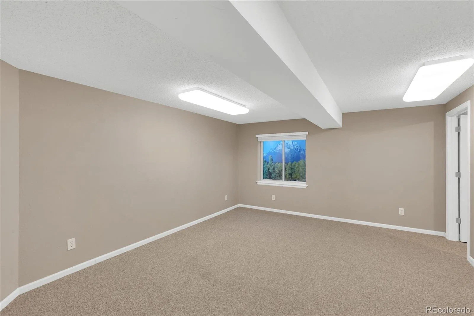 9995 E Hawaii Place Denver CO 80247 | MLS #REC1793197 08282026185620 1600 23