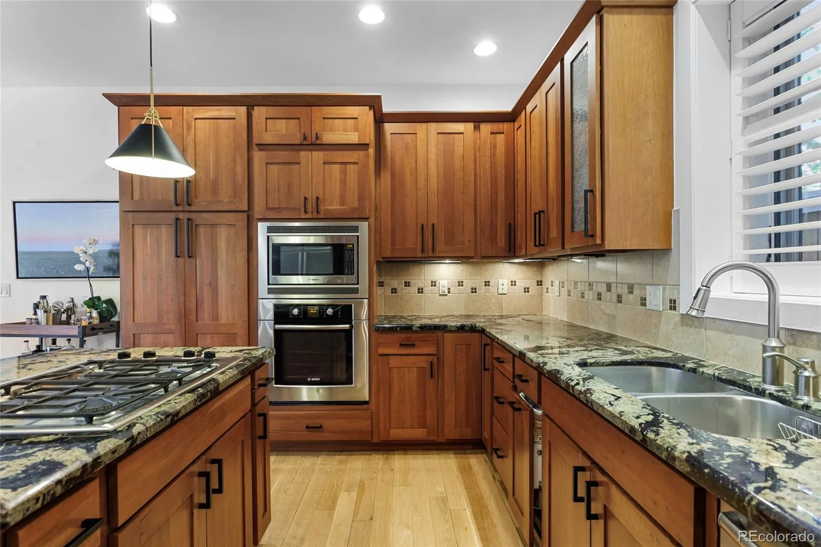 585 S Emerson Street Denver CO 80209 MLS #REC1794895 05202026023511 1600 15