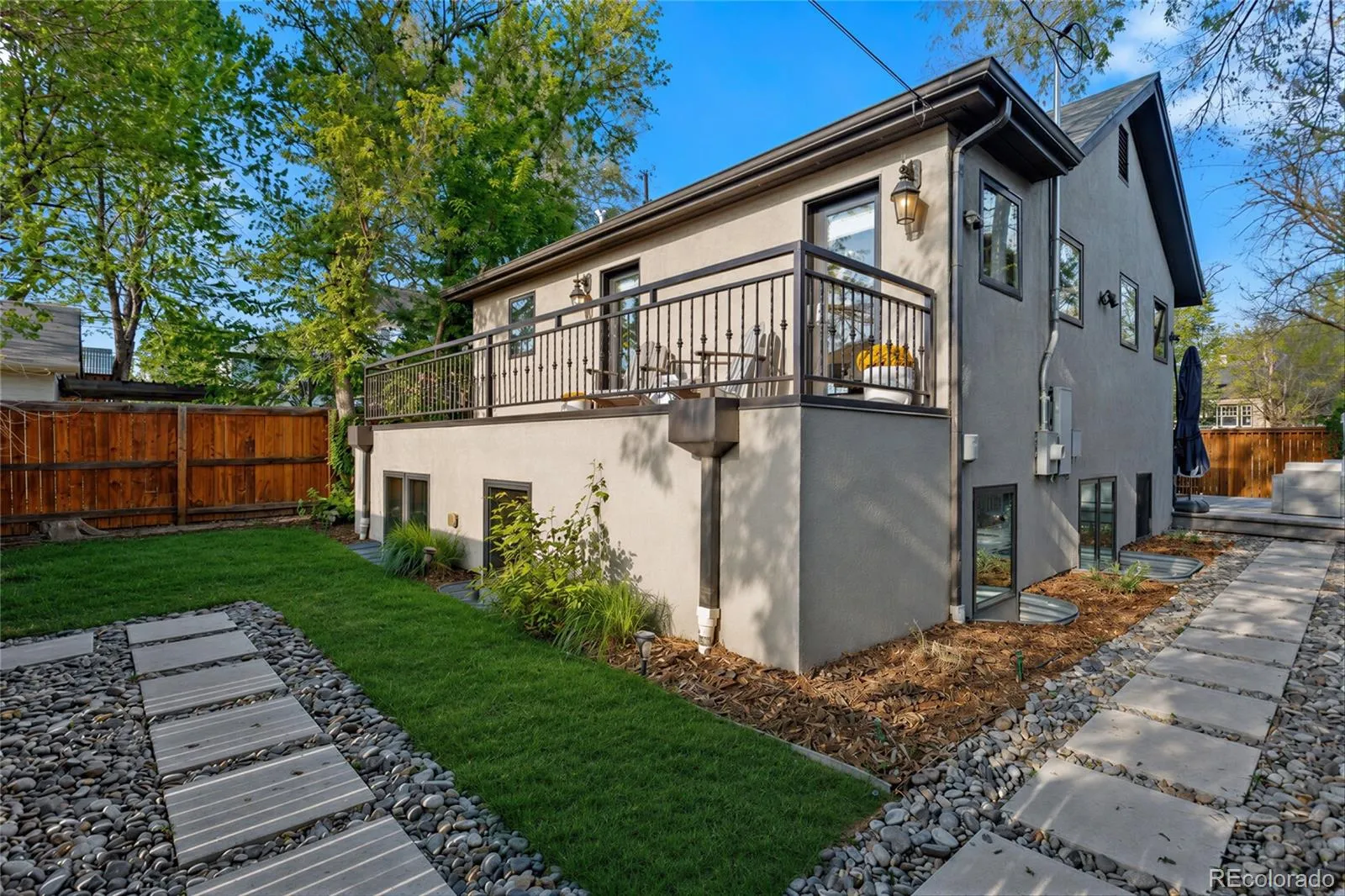 585 S Emerson Street Denver CO 80209 MLS #REC1794895 05202026023511 1600 23