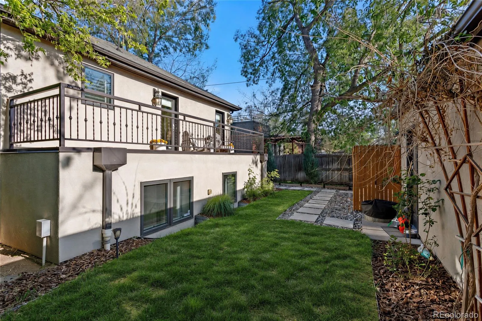 585 S Emerson Street Denver CO 80209 MLS #REC1794895 05202026023511 1600 24