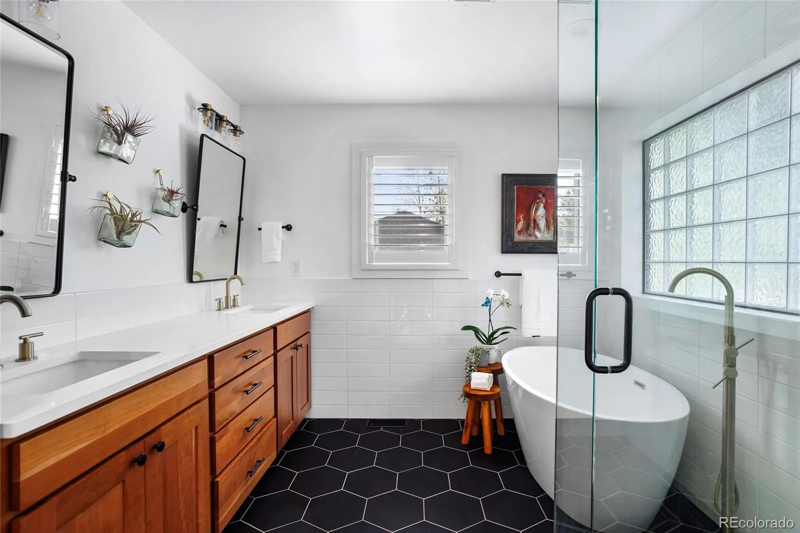 585 S Emerson Street Denver CO 80209 MLS #REC1794895 05202026023511 1600 34