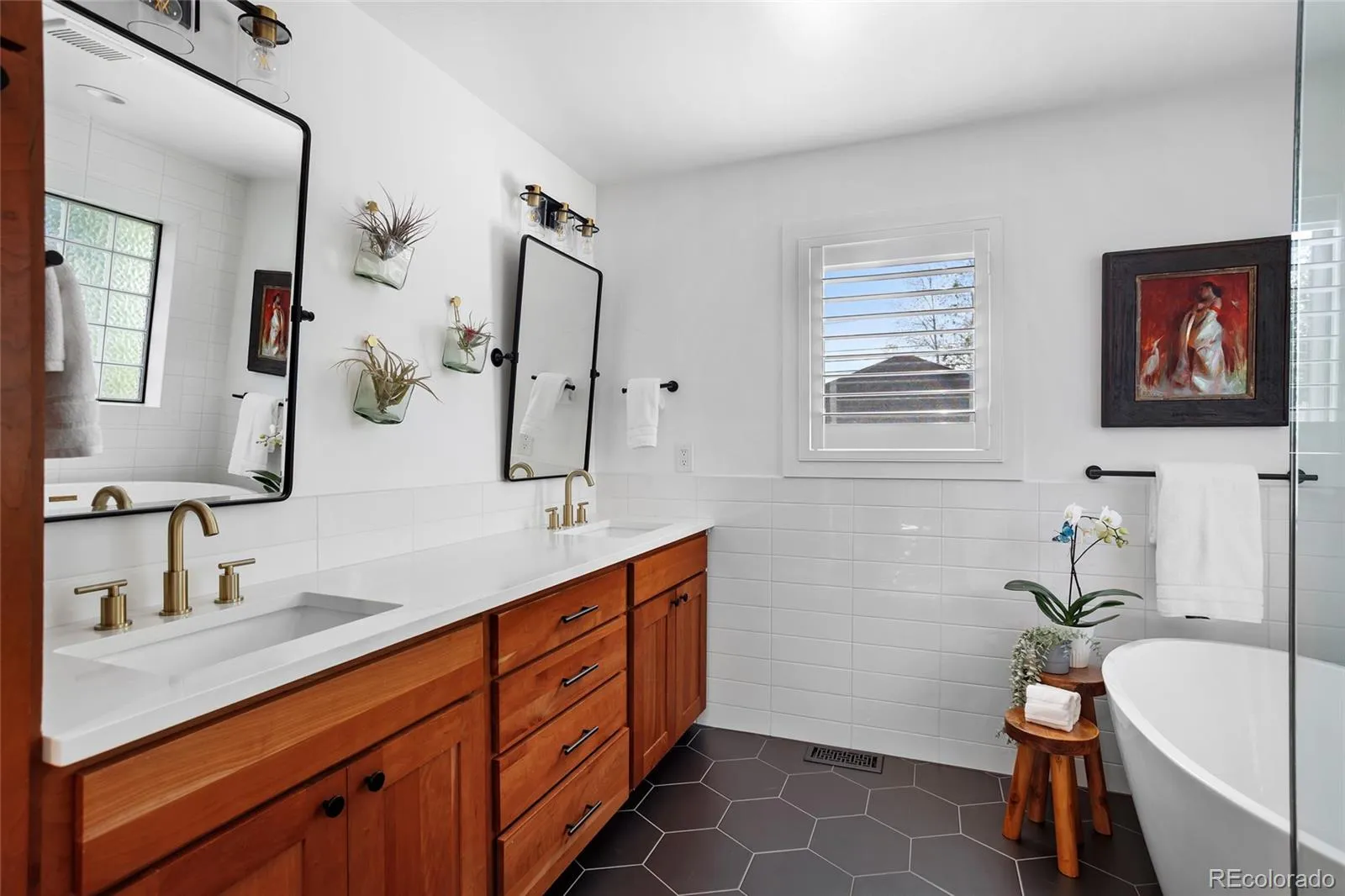 585 S Emerson Street Denver CO 80209 MLS #REC1794895 05202026023511 1600 35