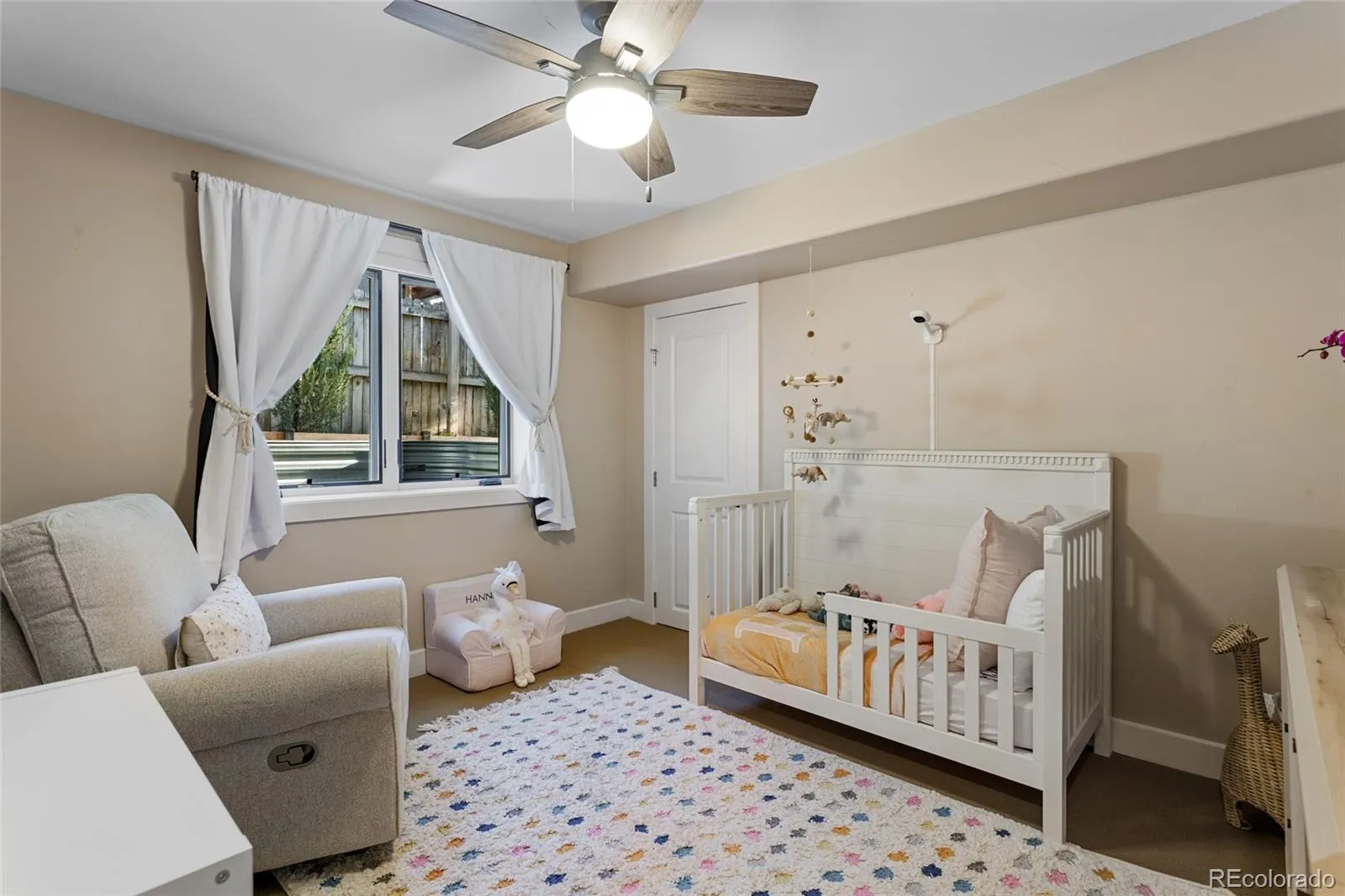 585 S Emerson Street Denver CO 80209 MLS #REC1794895 05202026023511 1600 39