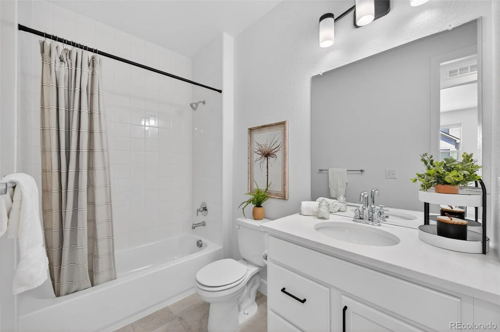 12254 W 56th Place Arvada CO 80002 MLS #REC1796625 05112026183440 1600 32