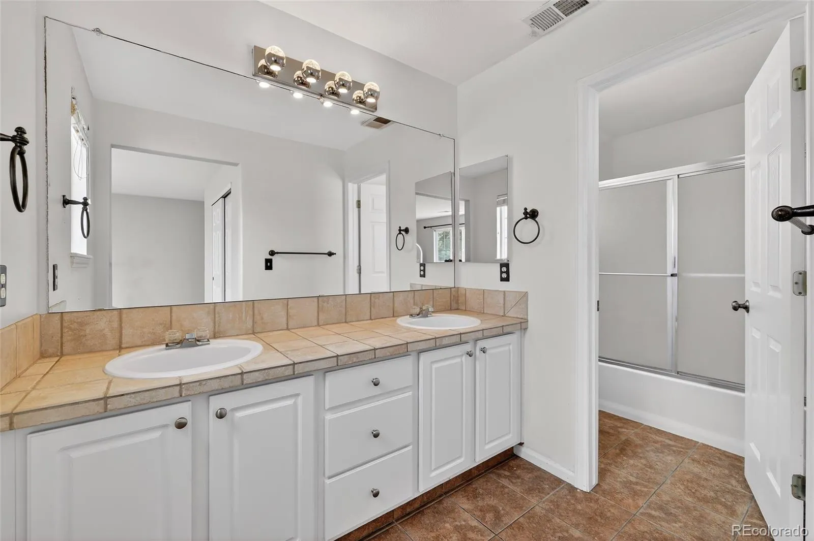 04102026182145 1600 26