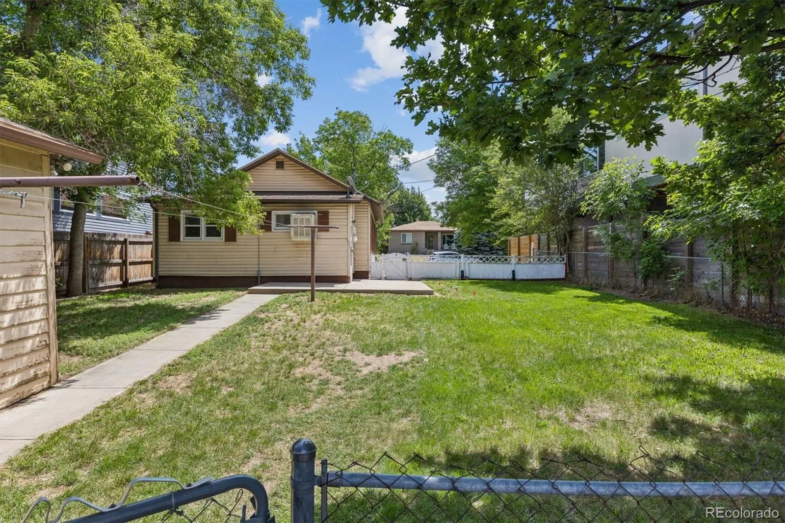 2111 S Grant Street Denver CO 80210 MLS #REC1801946 06082026233048 1600 25
