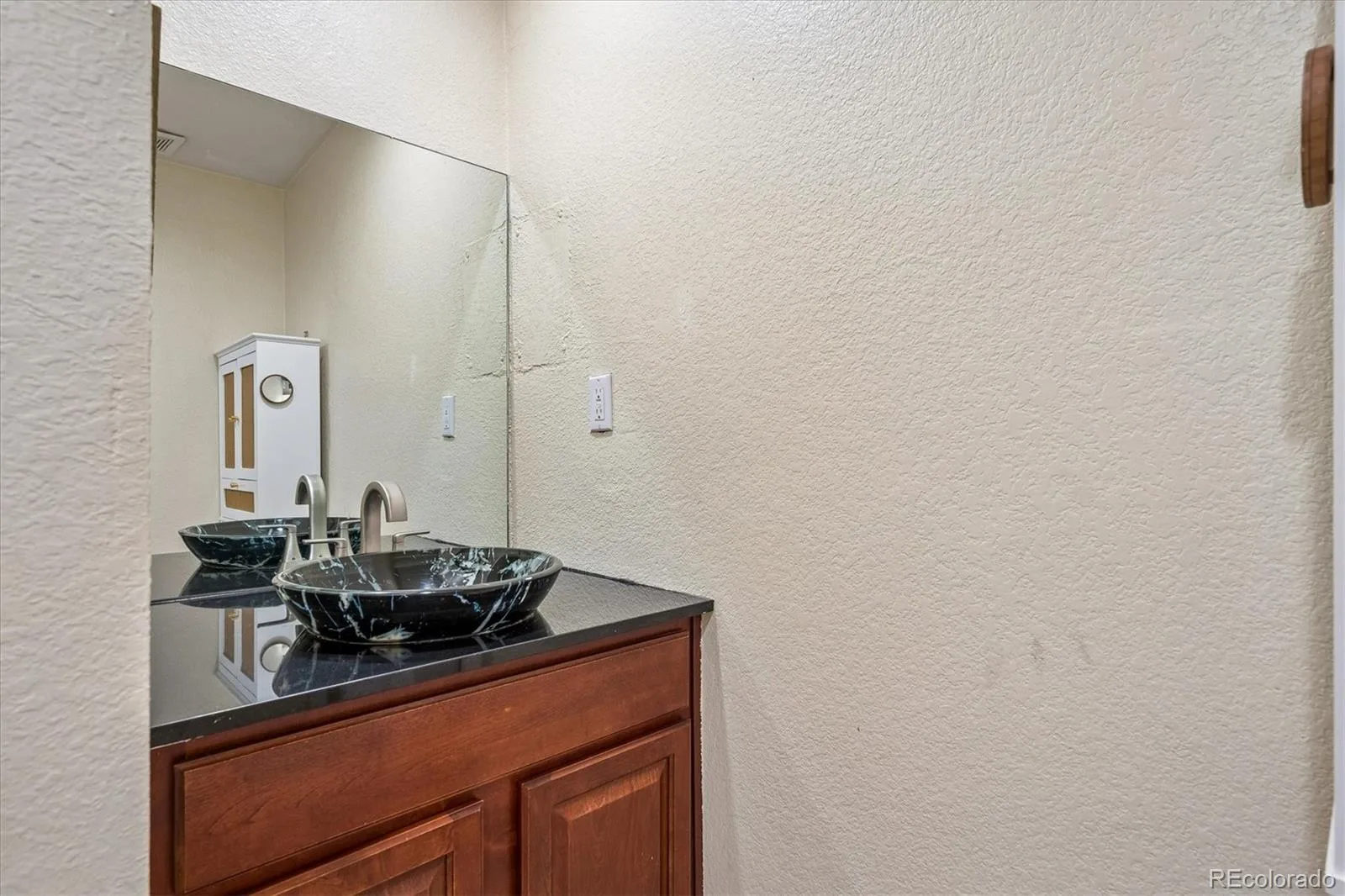 3148 S Lincoln Street Englewood CO 80113 | MLS #REC1802296 07292026164332 1600 17